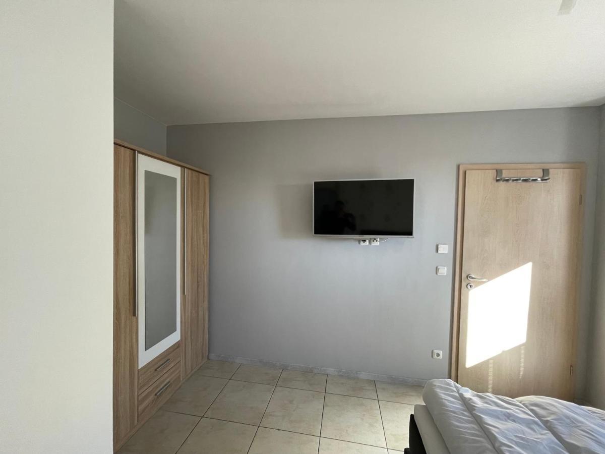 Villa Sara Wohnung Buskam Mit Terrasse Goehren  Ngoại thất bức ảnh