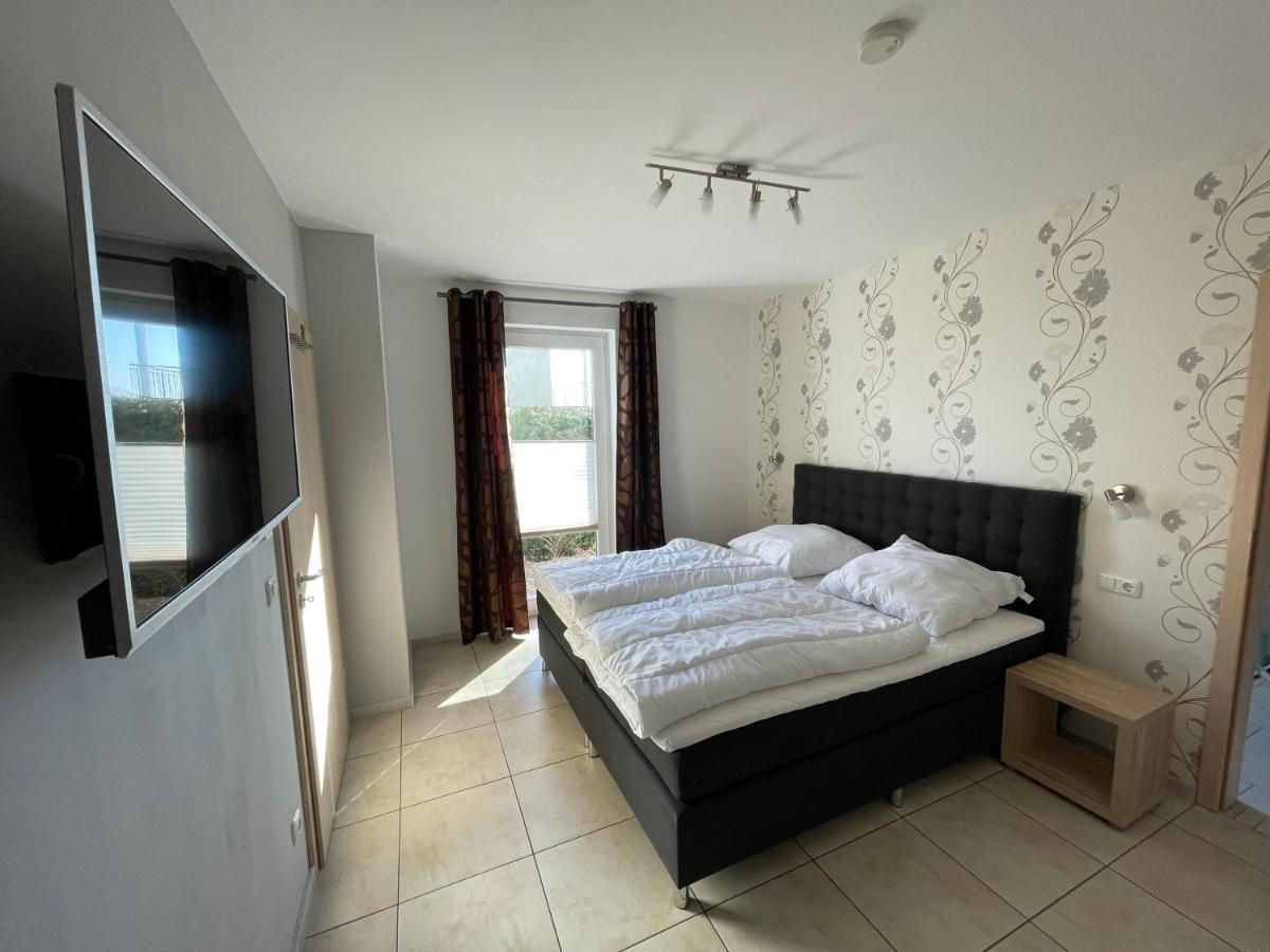 Villa Sara Wohnung Buskam Mit Terrasse Goehren  Ngoại thất bức ảnh